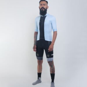 jersey diluvian / color azul cielo y negro